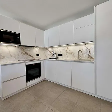 Art'mony A205 - Votre T3 Lumineux Et Neuf A Petit *